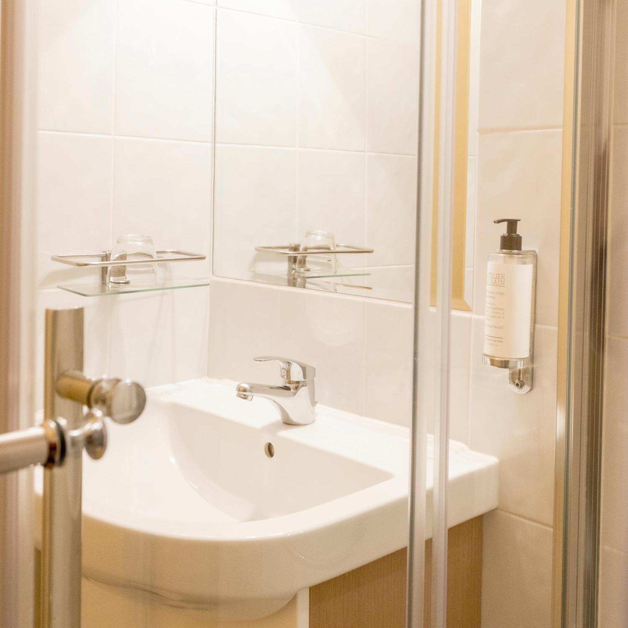 Twin Room with Courtyard View,1746829159:JPEG